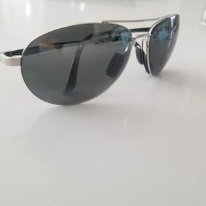 *SOLD* Maui Jim Pilot Aviators